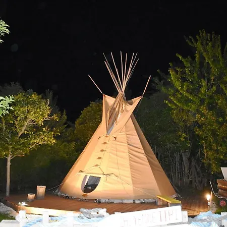 Luxuszelt Nuit En Cheyenne Tipi A 500m De La *